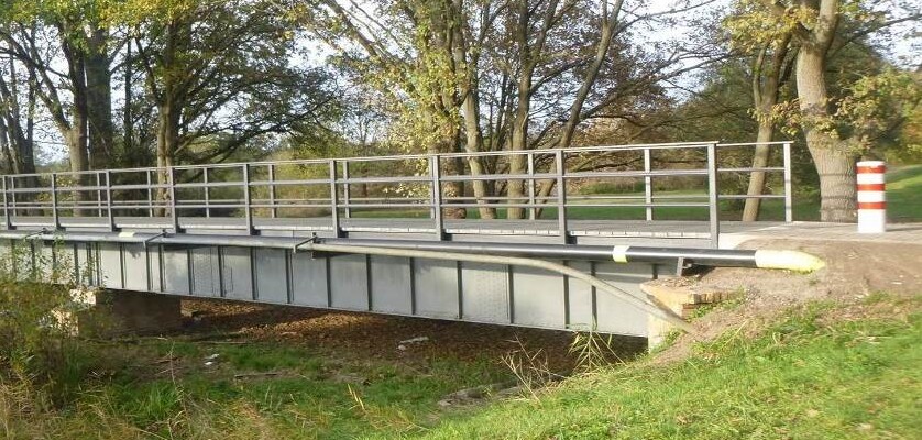 Brücke Seite